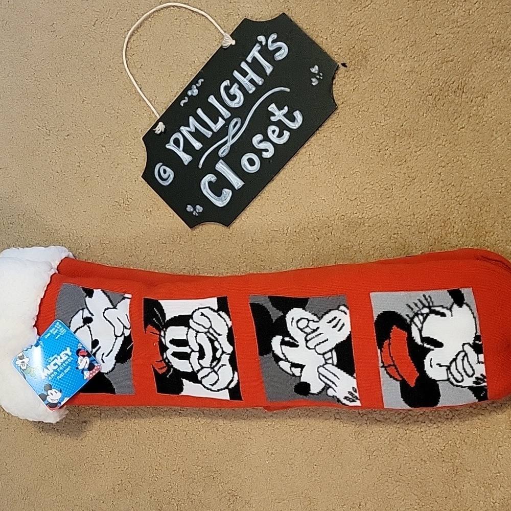 Red Disney Christmas Fuzzy Socks New Mickey Mouse New